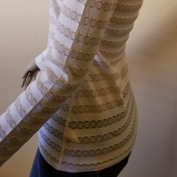 Express Long Sleeves White Top - Picture 4 of 7